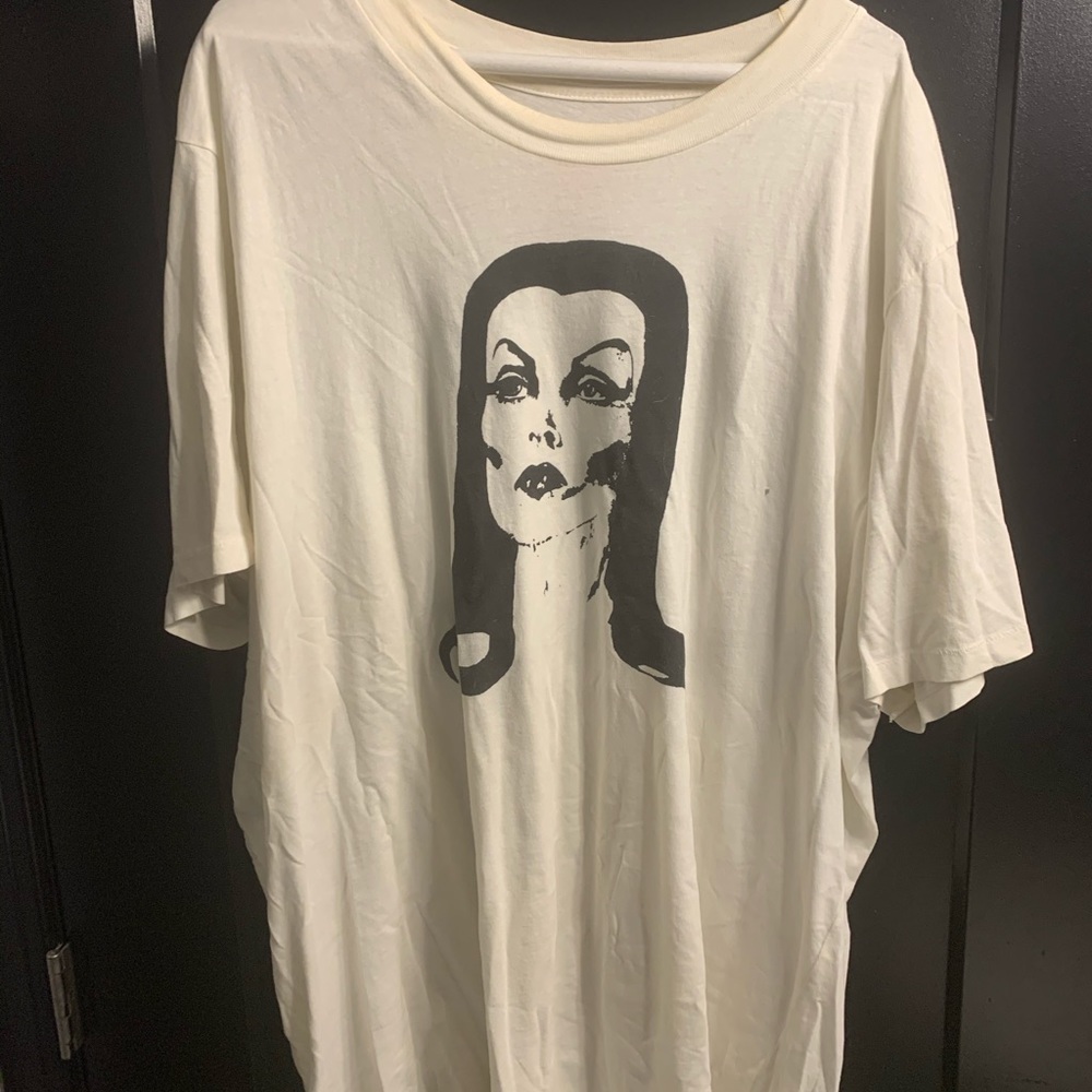 Vampira Rob Zombie’s Local Boogeyman